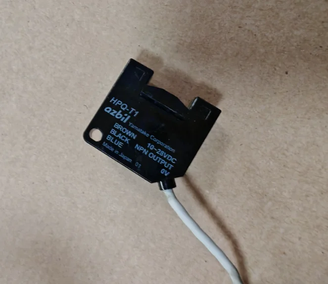 Original genuine liquid level sensor HPQ-T1 NPN with normally open and normally closed azbil ready supply