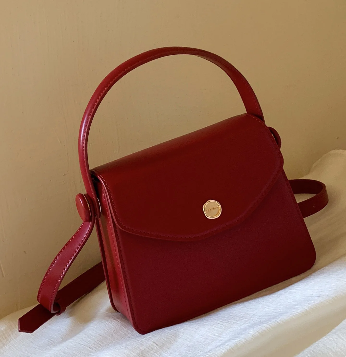 Light Luxury Retro Burgundy Underarm Bag 2024 New Ladies Designer Unique Flip PU Crossbody Bags Elegant Gift Handbag for Friends