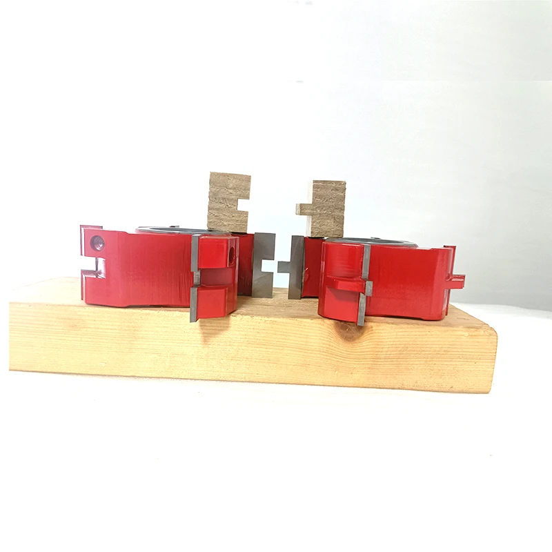 Frese specializzate per la lavorazione del legno: profilo, modellatore di mandrini e pialla su quattro lati