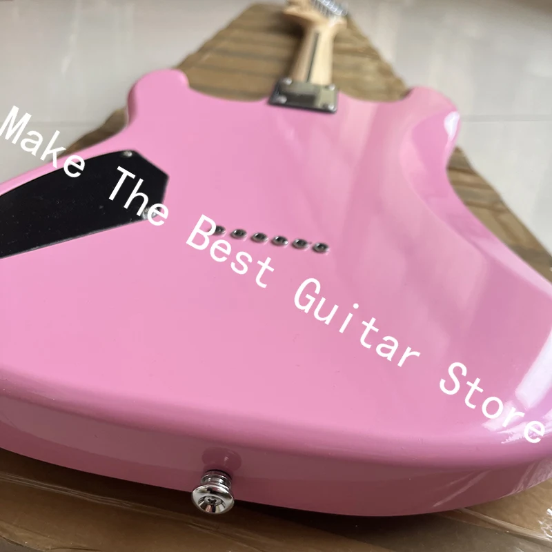 Classic electric guitar, professional performance level, quality assurance, fast delivery.