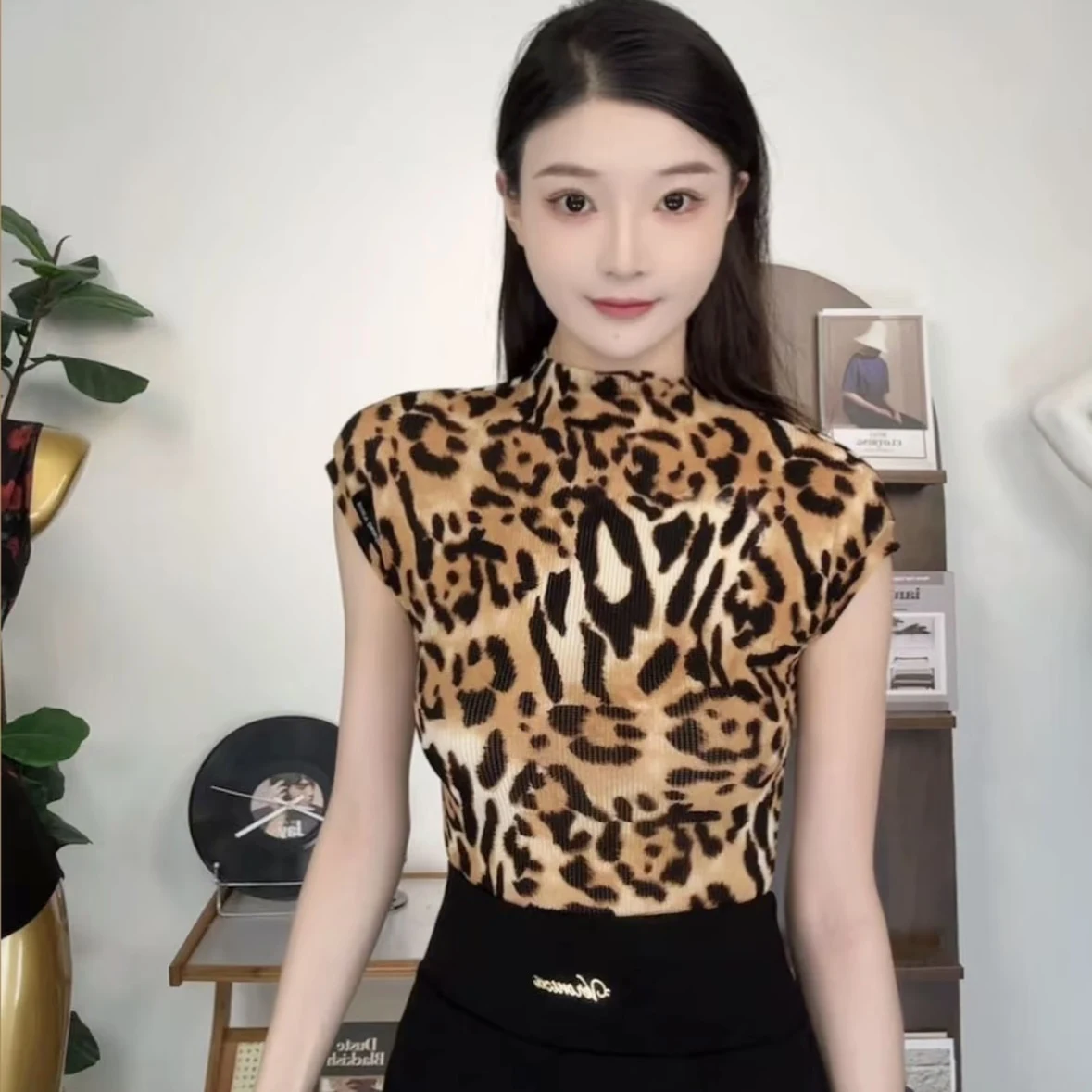 Top da ballo latino con stampa leopardata Donna Rumba Abiti da ballo da sala Estate Abbigliamento da pratica latina Club Performance Top DNV24392