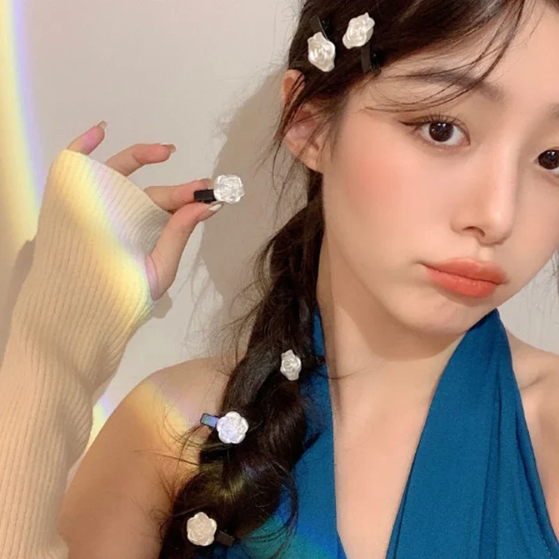 

Women Elegant White Small Rose Flower Hair Clip New Fashion Female Barrettes Hairpins Girls Sweet Cute Mini Hair Pins Headwear