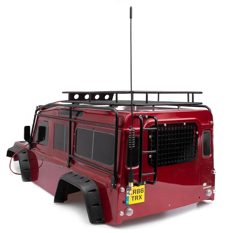 Model symulacyjny samochodu, metalowa antena TRX-4 SCX10, modyfikowana z flagą, symulacja linii sygnałowej.