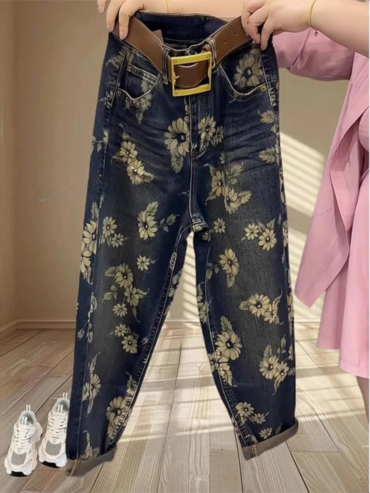 

Джинсы-шаровары женские с принтом на раннюю осень, больших размеров, свободные, стройнящие, укороченные (до щиколотки), с высокой талией, в стиле «папины штаны»