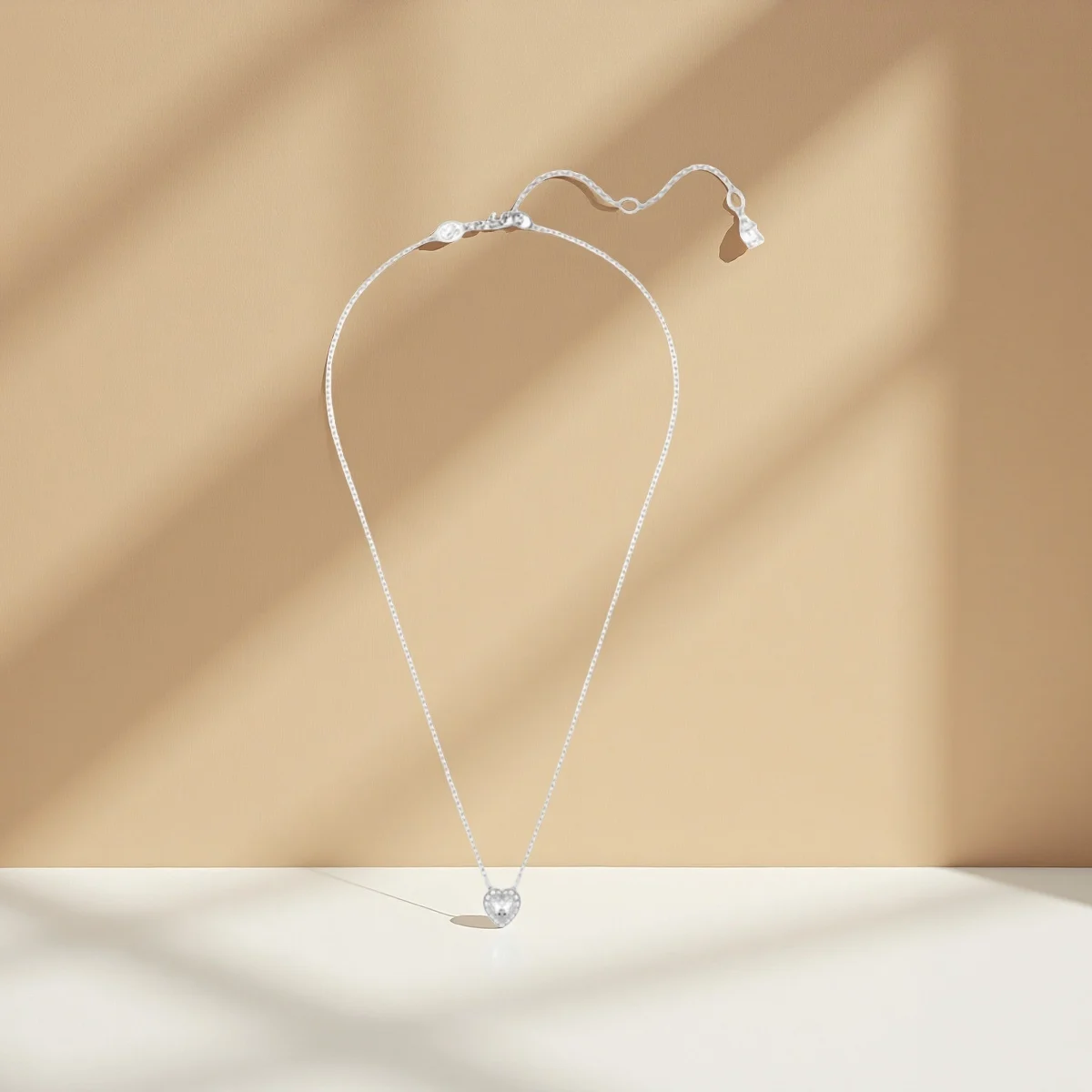

Sparkling Heart Fate s925 Crystal Heart Clavicle Chain Love is Eternal Starlight Birthday Confession Valentine's Day Style