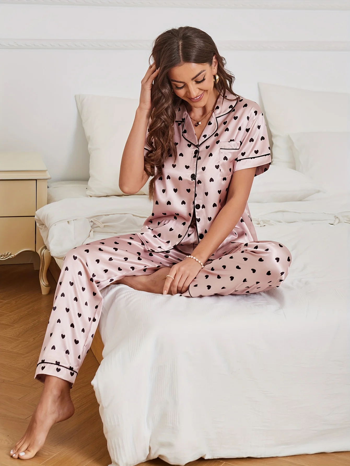 Heart Print Satin Pajama Set Casual Short Sleeve Buttons Lapel Top & Elastic Pants Women\'s Sleepwear