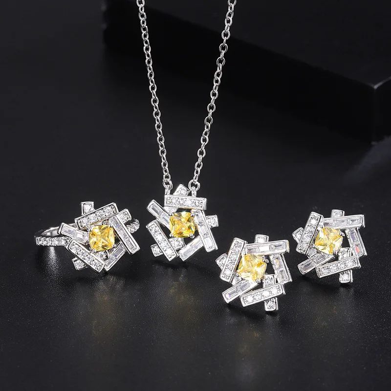 

Trendy New Ring European and American Gold Yellow Zircon Jewelry Creative Women's Necklace