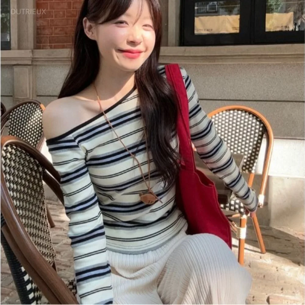 Minority Stripe Panelled Long Sleeve T-shirt Early Autumn New Elegant All-match Shirts Skew Collar Slim Off Shoulder Tops