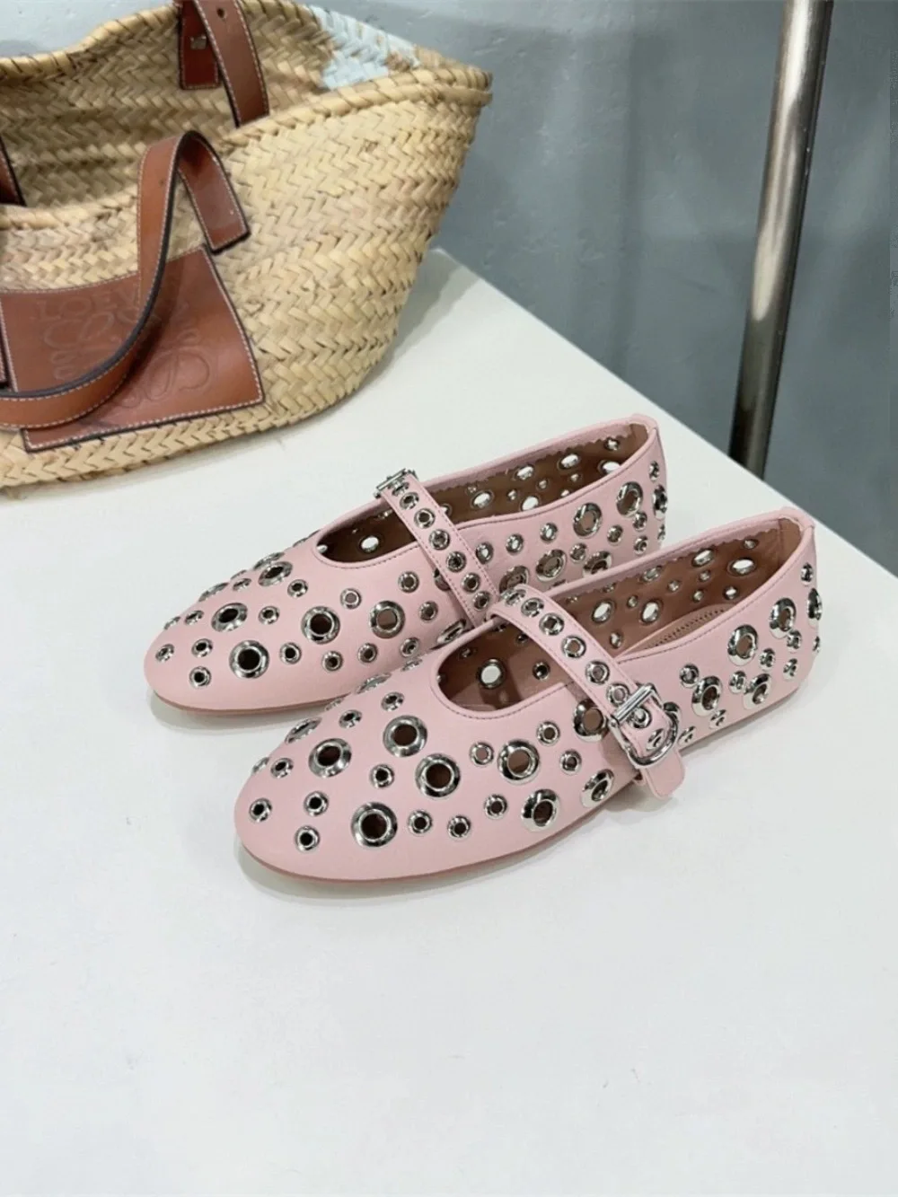 Women Shoes Ballet Flats Metal Rivets Holes Hollow Mary Jane Designers Vintage Brand Daily Sneaker Casual Walking Loafers