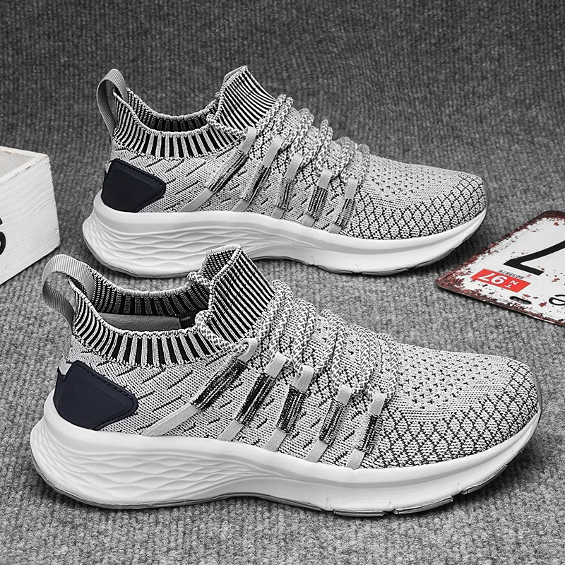 

Engineered for Ease: Men's Premium Casual Sneakers with Adaptive Fit Technology