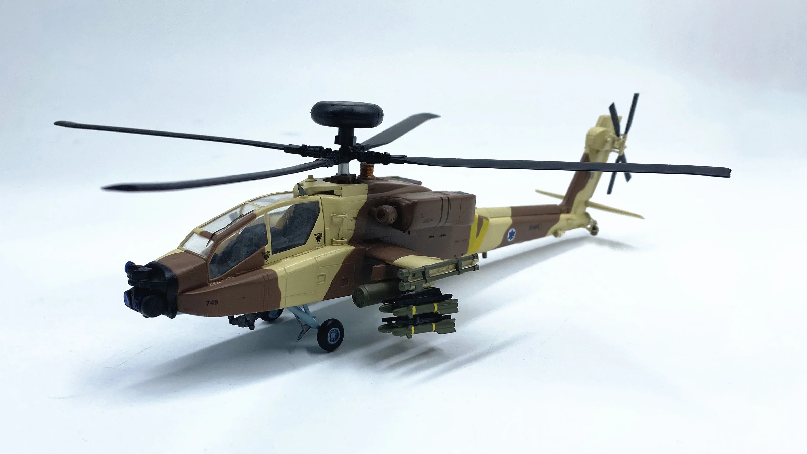 1: 72 Israeli air force AH-64D helicopter model 37032  Finished product decoration model