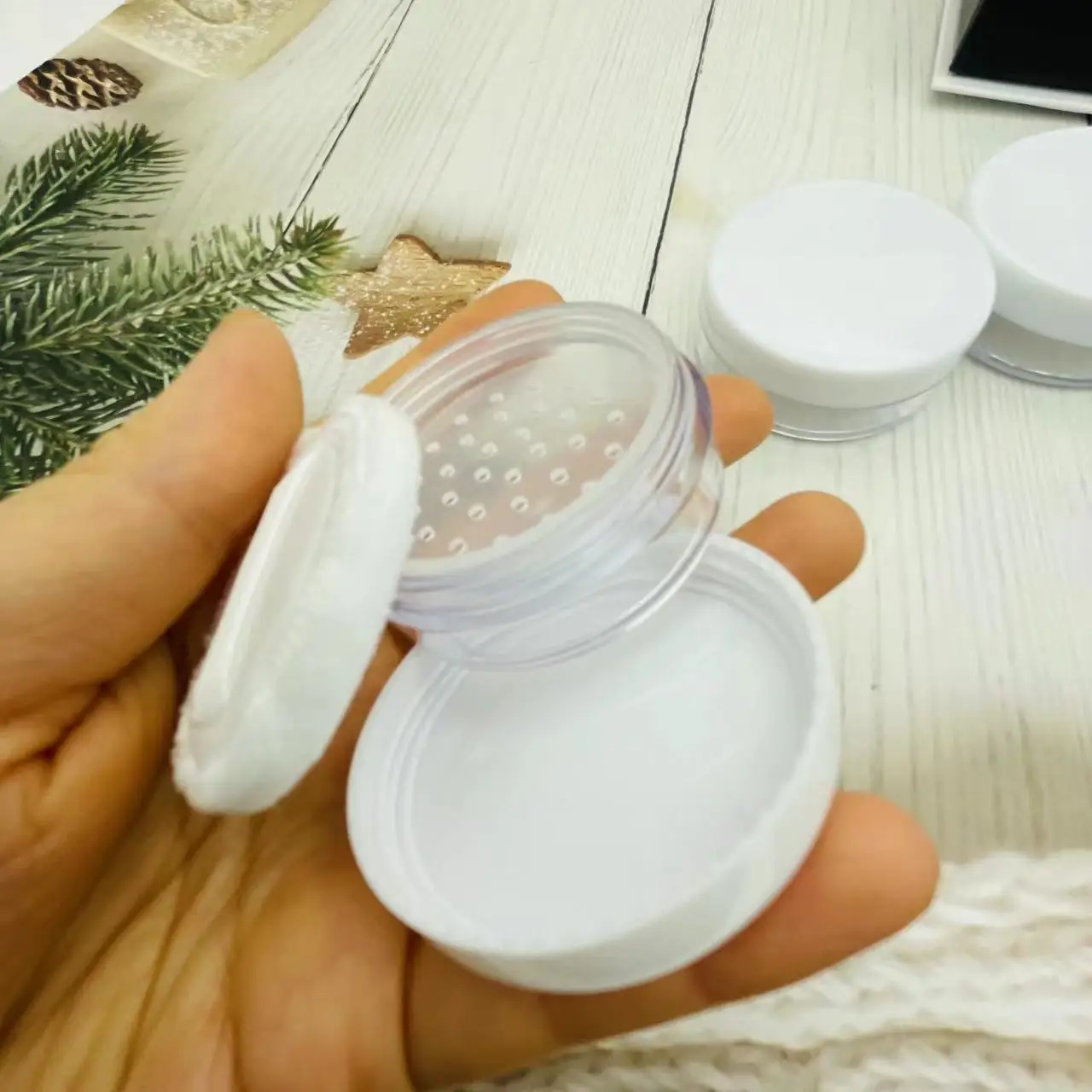 20g Empty Loose powder jars With Sifter Mesh White Cap Puff Powder subpackage Cosmetics Container