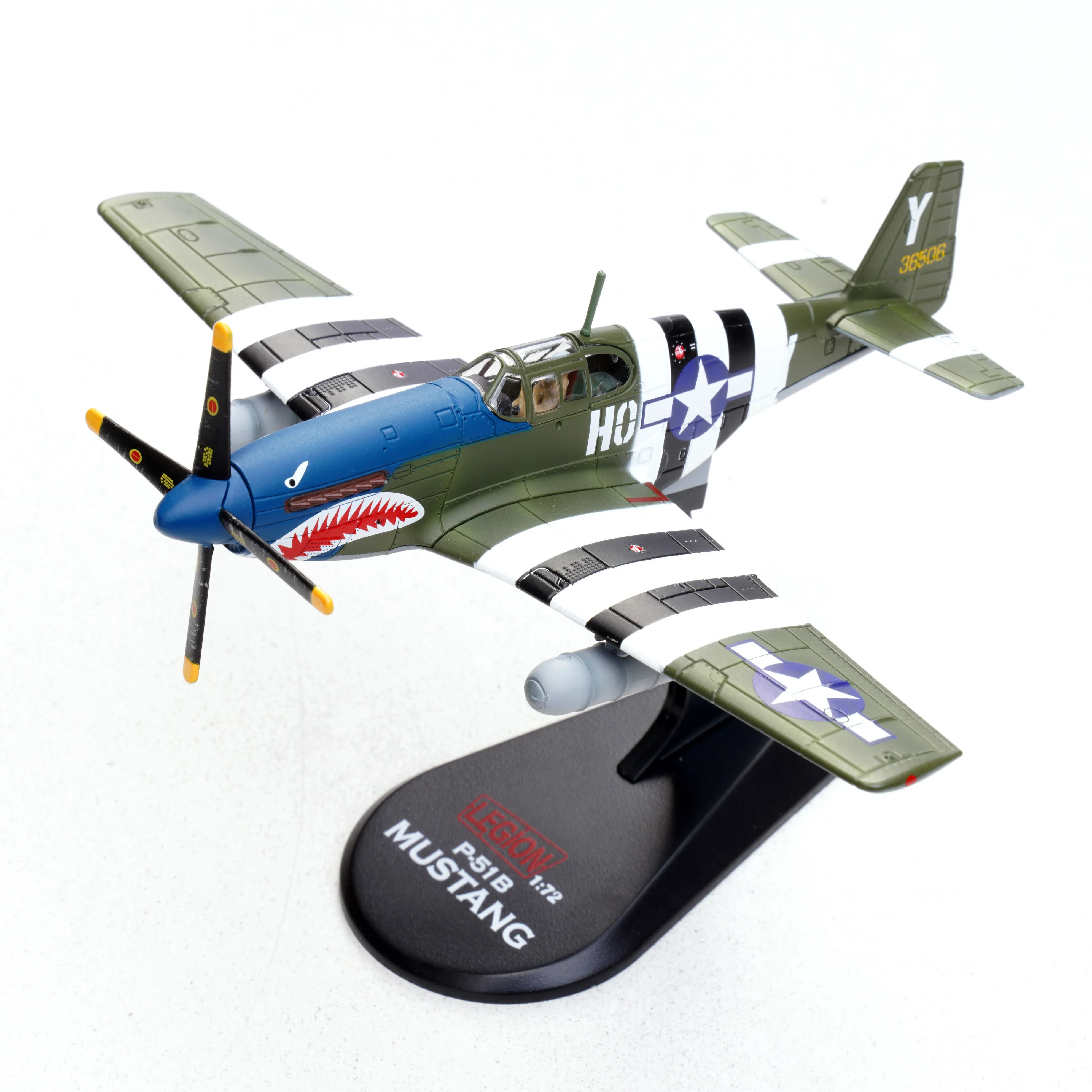 Diecast 1:72 Scale Alloy P51B Mustang Fighter 352nd Model Airplanes Finished Aircraft With Stand Static Collection Ornament Gift