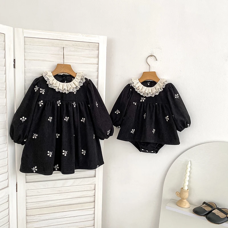 2026 Baby-Mädchen-Cord-Strampler 0-24M Langarm mit Spitzen-Rüschenkragen und Blumenstickerei, Herbst-Strampler für Kleinkinder, Prinzessinnen-Strampler – Detail 15