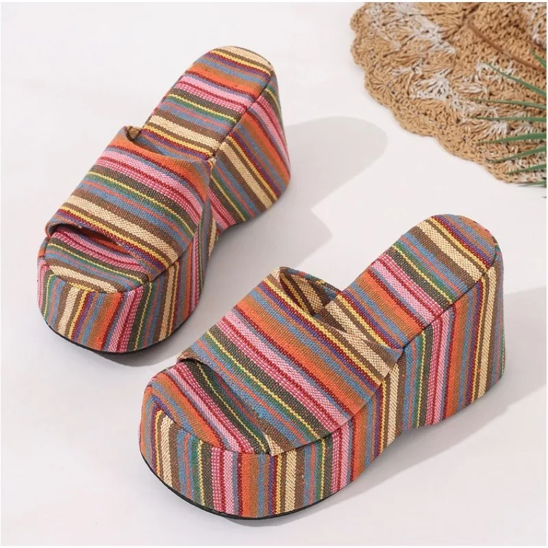 Frauen Keil Plattform Hausschuhe 2025, Sommer Neue Mode High Heel Sandalen Plus Größe Frau Dicken Boden Moderne Hausschuhe
