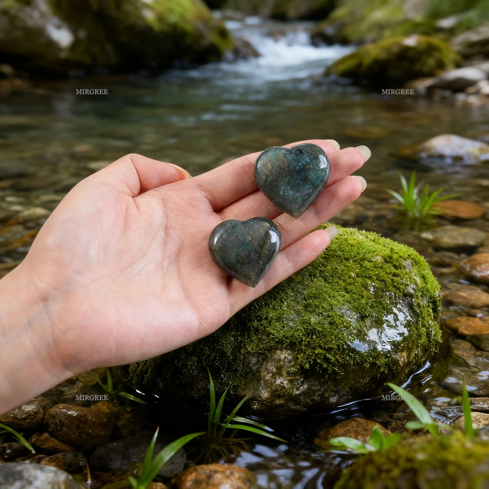 1/2pcs Elongated Stone Heart-shaped Crystal Palm Stone, Suitable for Spiritual Healing, Collection, and Home Decoration