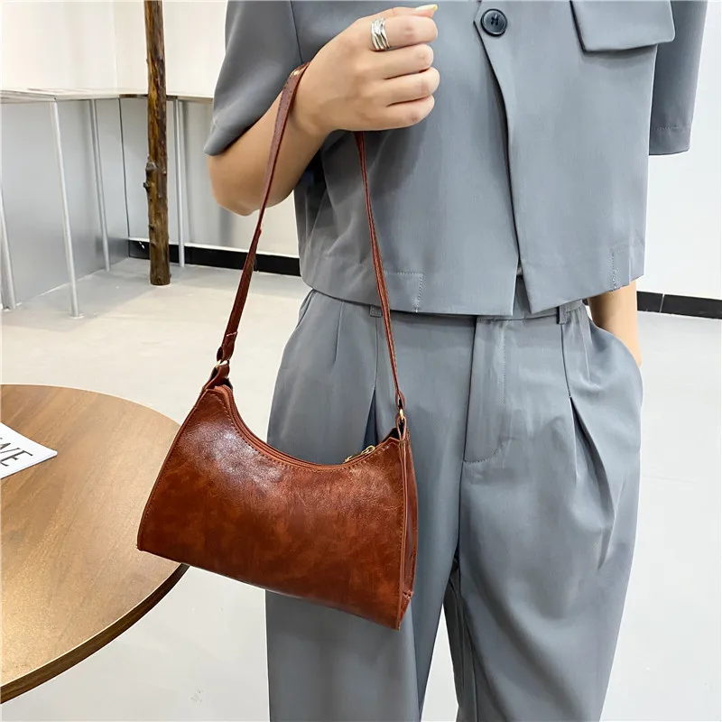 Fashion Women\'s Shoulder Bag Retro PU Leather Underarm Bag Casual Women Handbags Solid Color Zipper Mini Messenger Bag Hot Sale