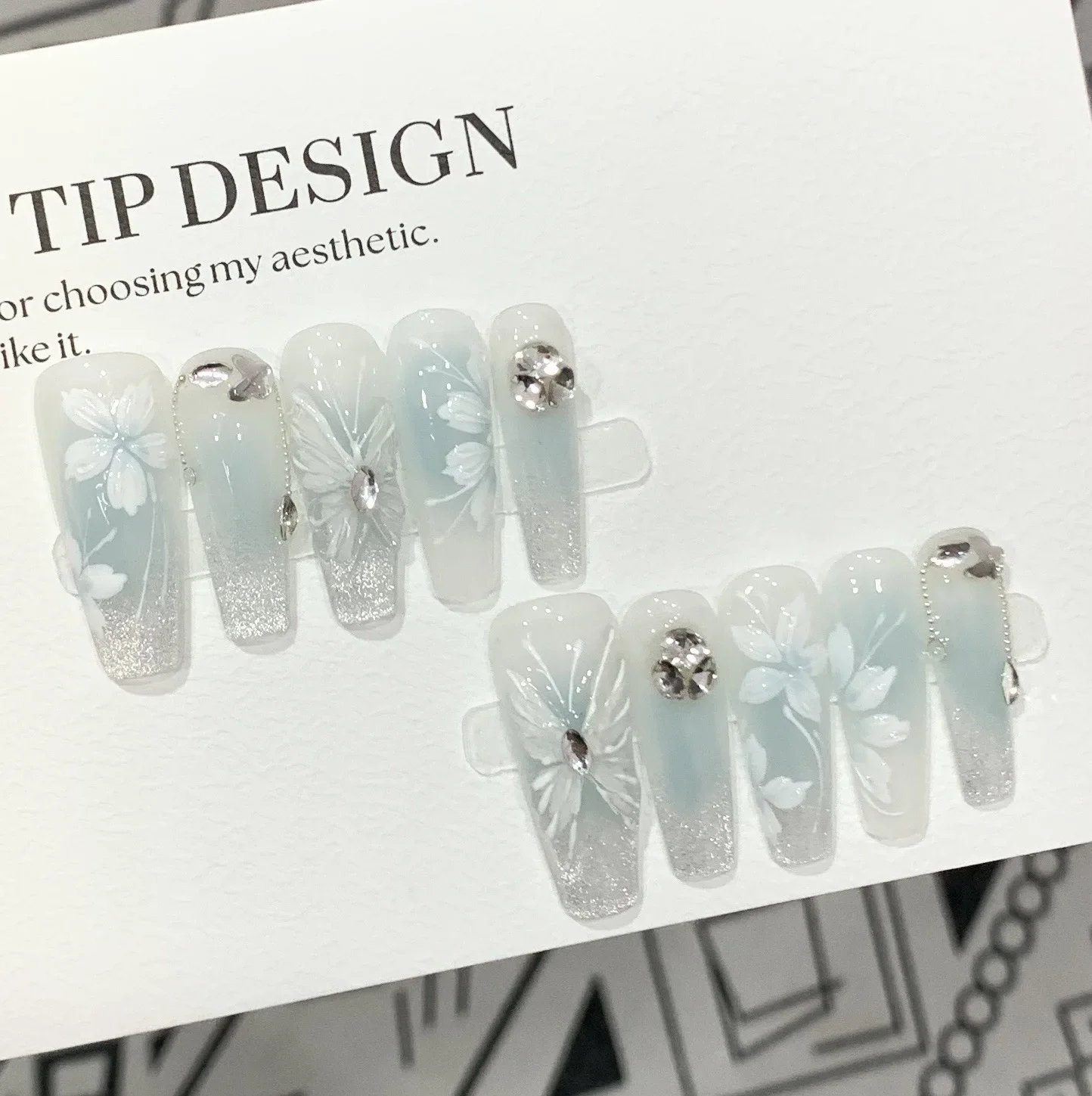 10Pcs Ice-cold French Press on False Nail Blue Fleshcolor Gradient Fake Nail with Glue Wearable 3D Flower Diamond Stick on Nails