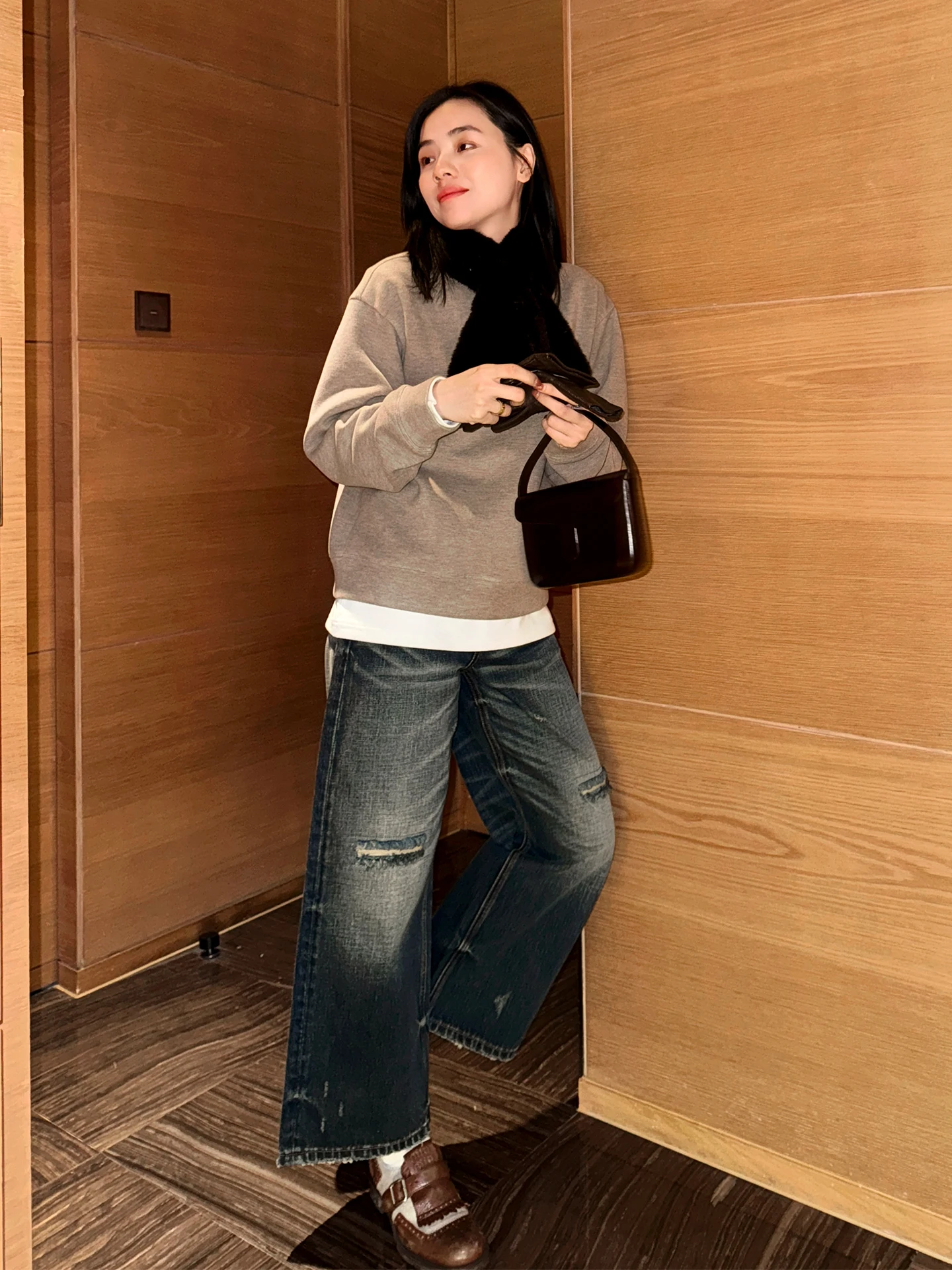 

MUALLYCHEN Vintage High Waist Straight Leg Denim Jeans Heavy Waed Distred Red Ear Casual Cotton Trousers for Women