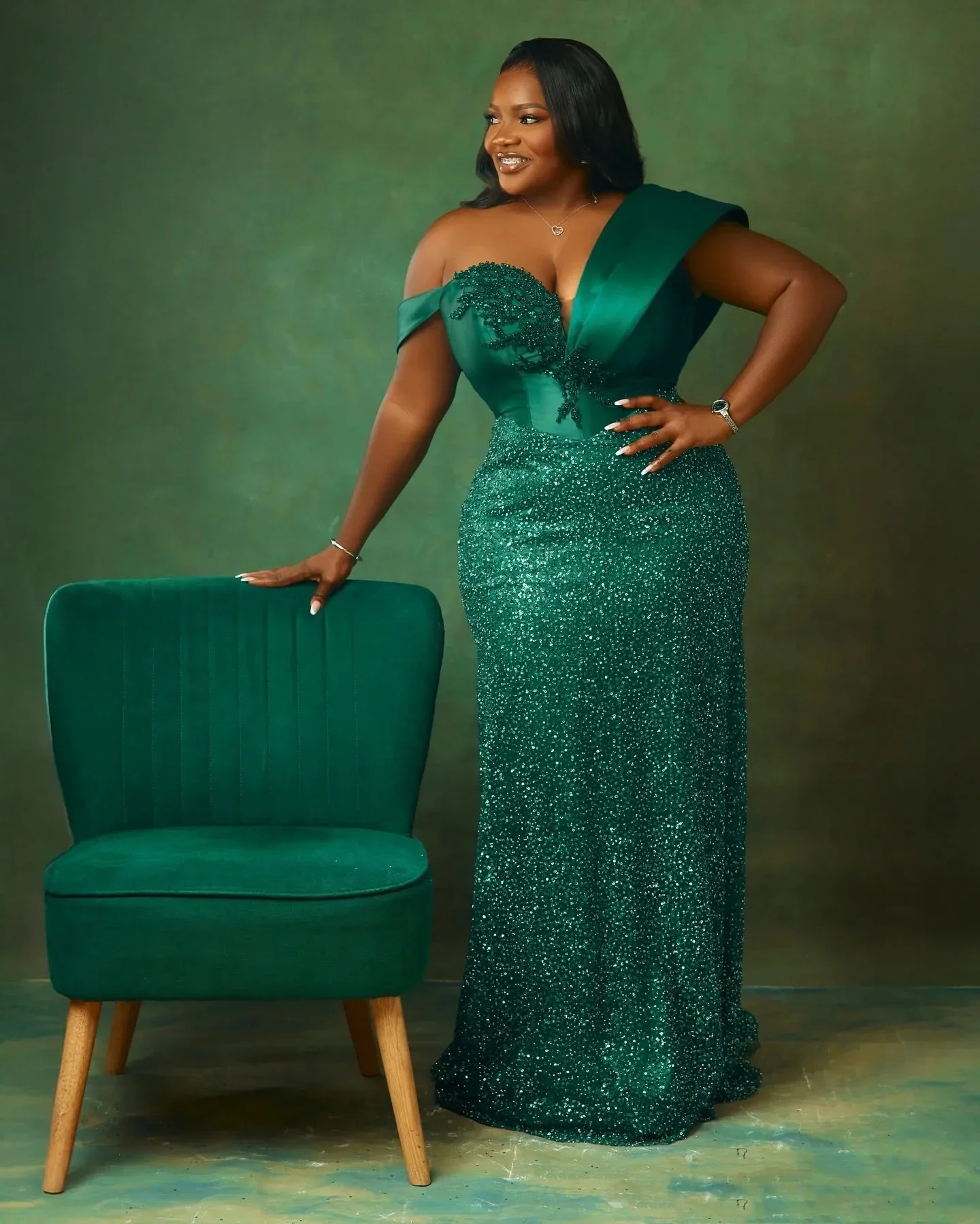 Lussuoso abito da sera per feste con perline di cristallo in pizzo scintillante a sirena Abito da sera formale con scollo a V monospalla sexy personalizzato