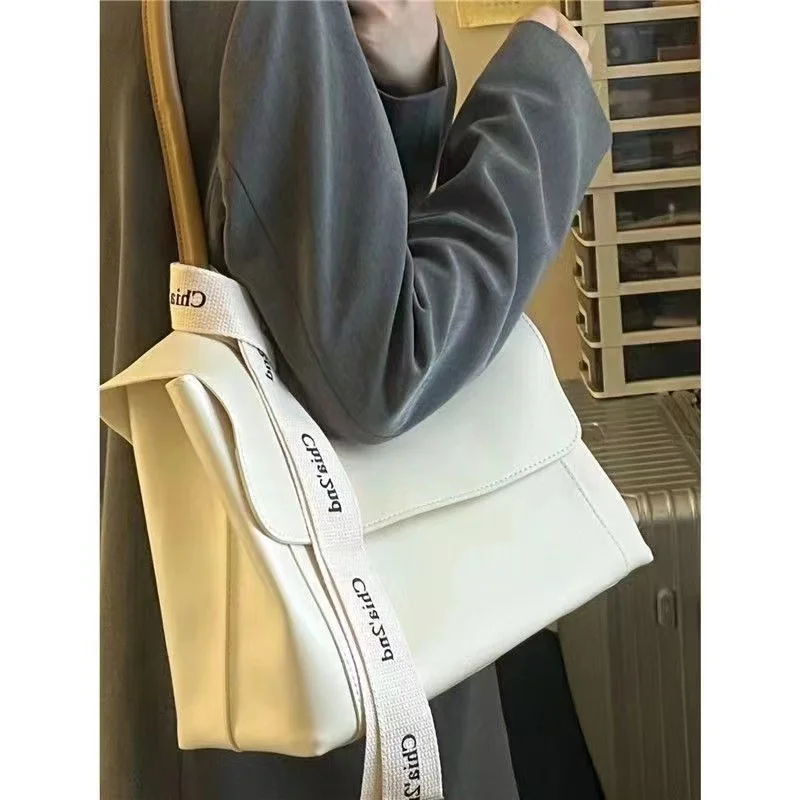 Bolso de mano de gran capacidad para mujer, bolso cruzado de moda versátil, bolsos de hombro de viaje simples de alta calidad, nuevo estilo