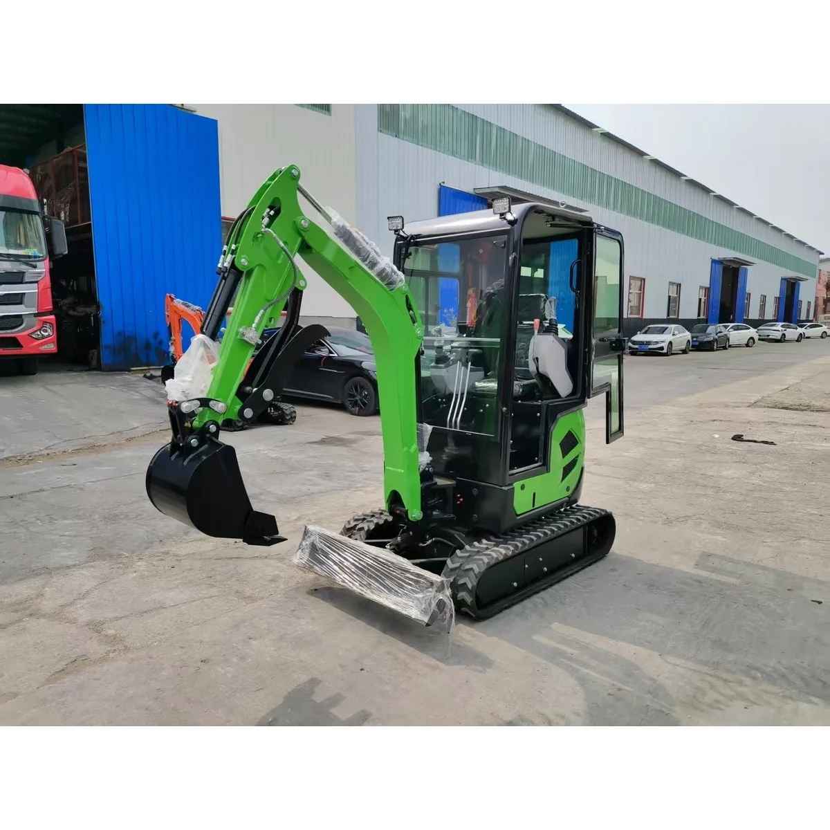 YOUTOP YT18 Pro Mini Excavator 1.8Ton Enclosed Cabin Crawler Digger Kubota Laidong Engine Pilot Control