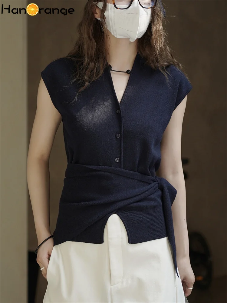 HanOrange 2026 Autumn Fashion V-neck Strap Knitted Vest Women Gentle Temperament Top Navy Blue/Oat