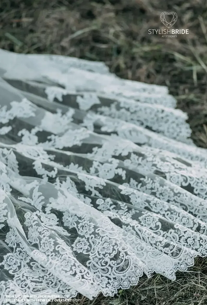 Overskirt personalizado com incrível borda de crina grande trem luxo artesanal renda sobre saia vestido de noiva elegante coleção de noivaaccs