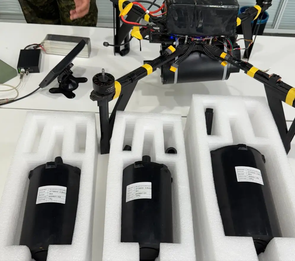 

Outdoor Drone Fiber Optic 2km 3km 5km 10km 15km 20km 0.3MM Fiber Optic Drone System Cable Reel Equipment Anti-interference