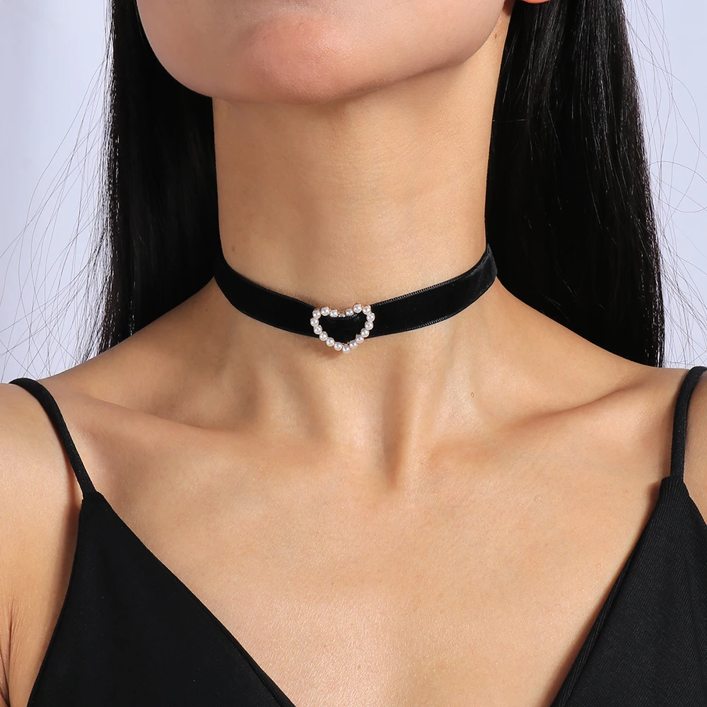 Modische koreanische schwarze Samt-Herz-Choker-Halskette für Frauen und Mädchen, Party- und Festival-Schmuckgeschenke – Detail 1