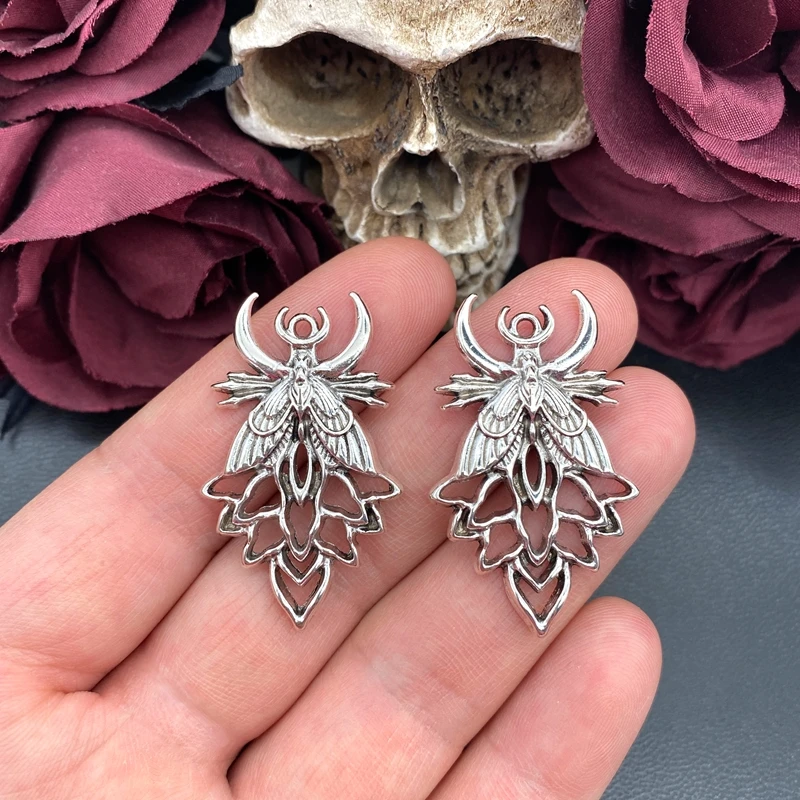 4 Stück 42*25mm Goth Luna Moth Charm Halbmond-Motten-Anhänger Designer-Charms für Schmuckherstellung DIY Schmuckzubehör – Detail 4
