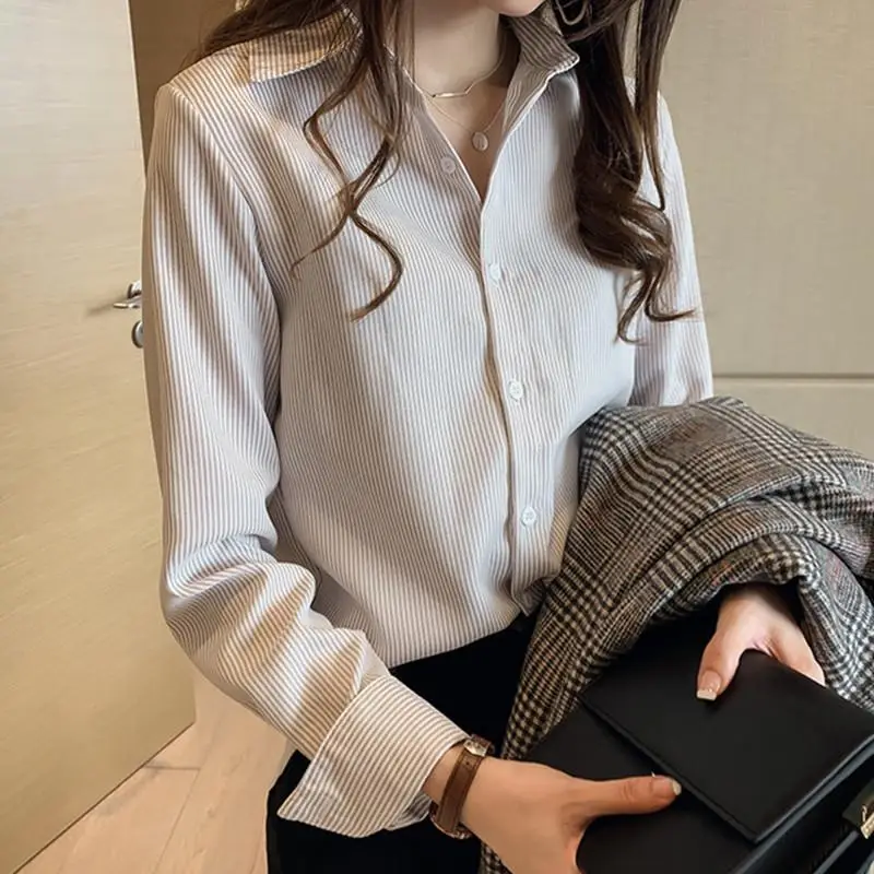 Office Lady Turn-down Collar Button Straight Loose Long Sleeved Fashion Shirts Spring Autumn Blouses Wild Women\'s Clothing 2022