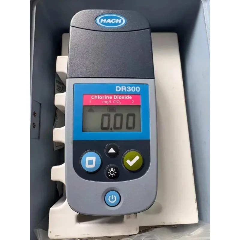 1PC Used HACH DR300 Portable Colorimeter Single Parameter, Direct Readout, IP67 Waterproof, Large Backlit Display, Wireless Data