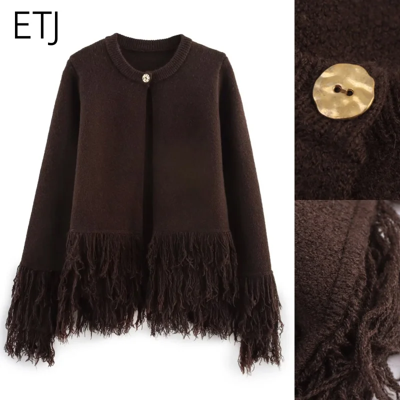 

ETJ Fall 2025 new collection Elegant coffee-colored one-button knitwear stylish fringed details crew neck long-sleeved sweater