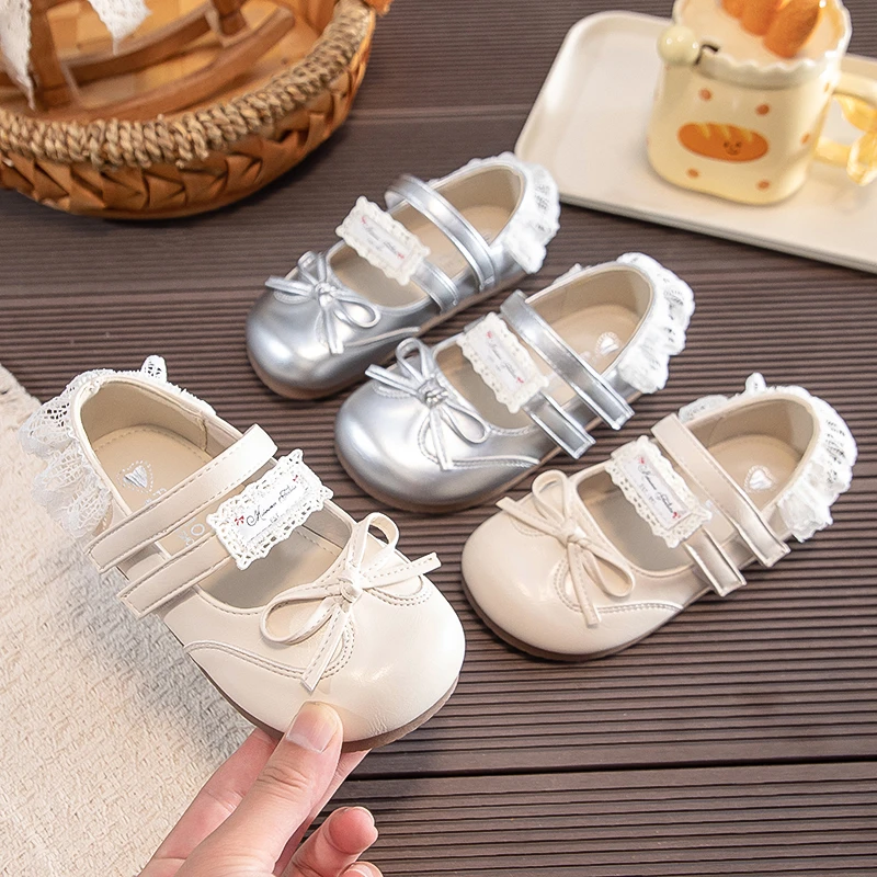 

Girls Mary Janes Silvery Butterfly-knot Summer Children Flat Shoes Korean Style Leather Round Toe Cute Toddler Kids Dress Shoes