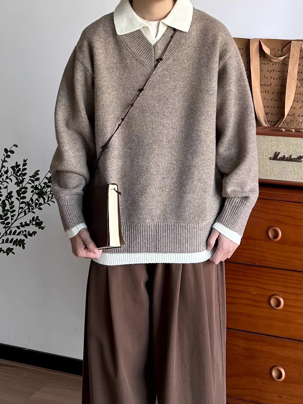 

Loose Men's V-Ne Knitted Sweater Fake Two-Piece Sle Casual Winter Outerwear Comfortable Mid-Thiened Daily Commute Suitable