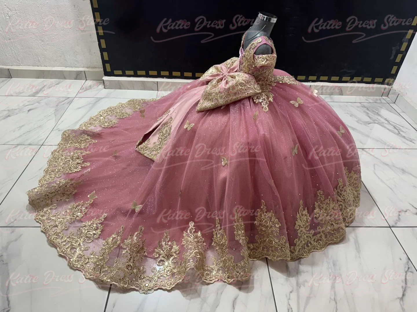 Elegant Customized Pink Flower Girl Dress For Wedding Tulle Puffy Sleeveless Bow Kids Birthday Party First Communion Ball Gowns