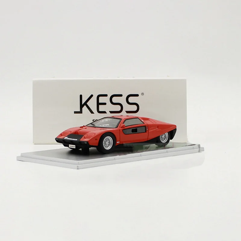 

1:43 Scale Kess ISO Rivolta Varedo Concept Car Simulation Resin Model Static Display Collectible Toy Gift Souvenir Decoration