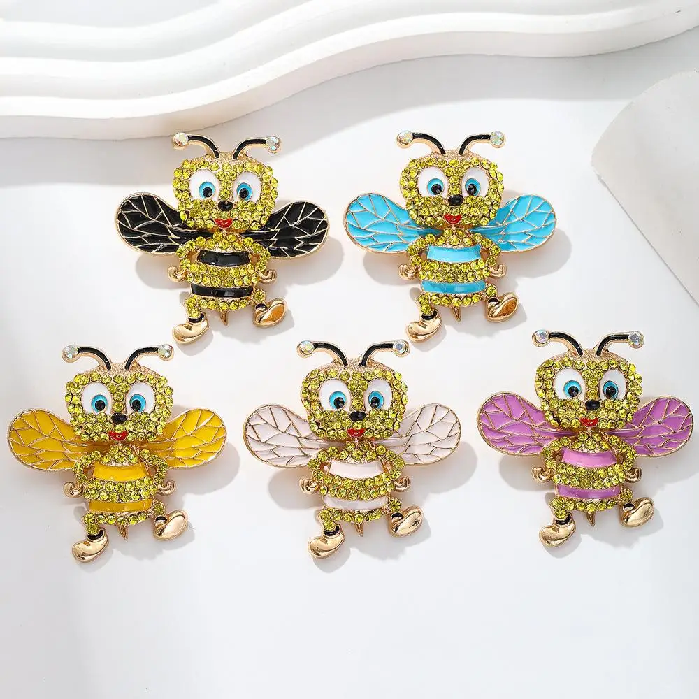 

New Alloy Diamond-Inlaid Little Bee Brooch Pin Cute Animal Brooch for Men Women Fashion Jewelry Accessory