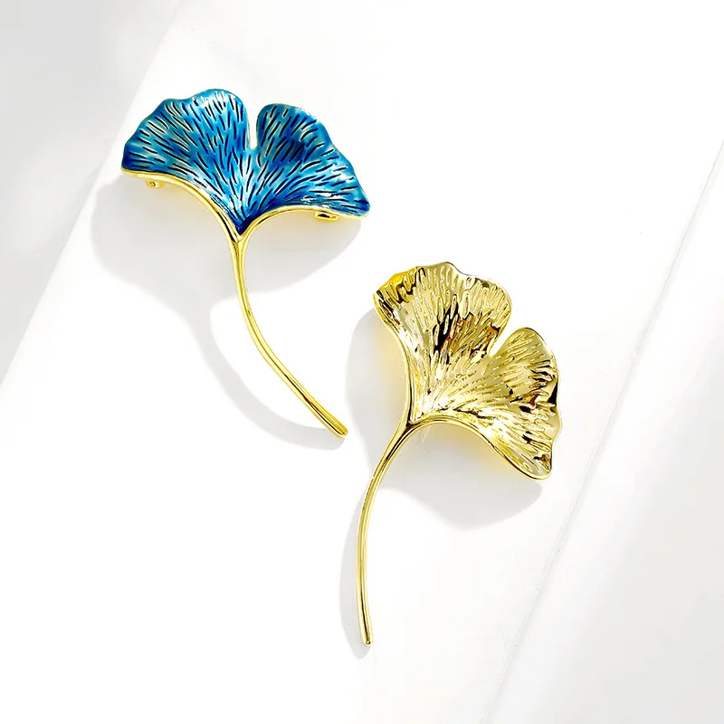 Ginkgo Leaf Brooches Enamel Plant Corsage for Women Girls Suit Collar Clip Clothing Accesories Pins Wedding Party Jewelry Gifts