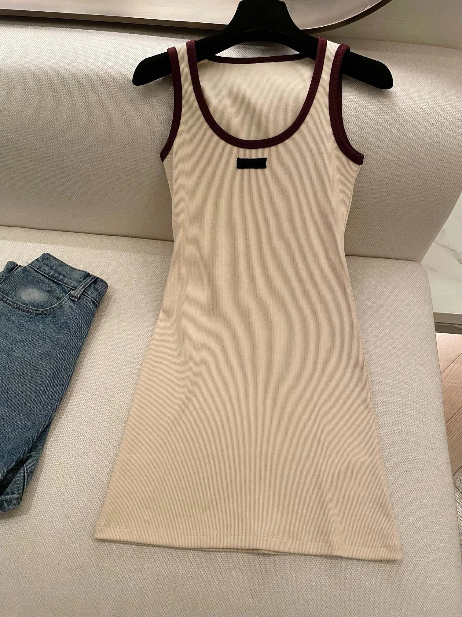 Vestido regado de algodão feminino, gola redonda, ajuste fino, gancho de peito, carta floral, estilo de férias, novo, 2024