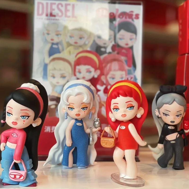 アニメのフィギュアのおもちゃコレクション,ブラインドボックス,当てたバッグ,人形,机の装飾品,ギフト,デート,秋と冬の制限