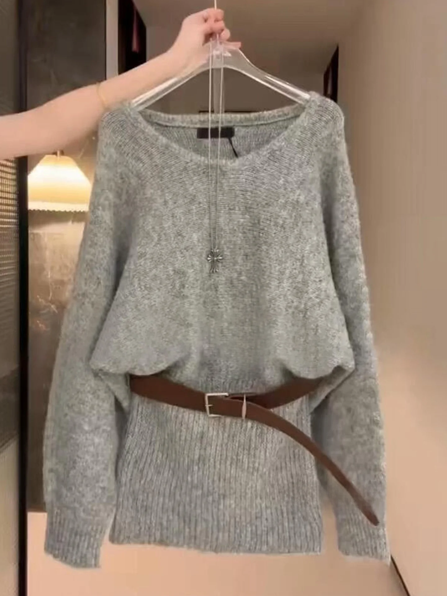 

Korean Sle ey Knitted off oulder Dr Women's 2025 Early Winter Hot Girl Sweater ort Skirt High Waist Loose Fit