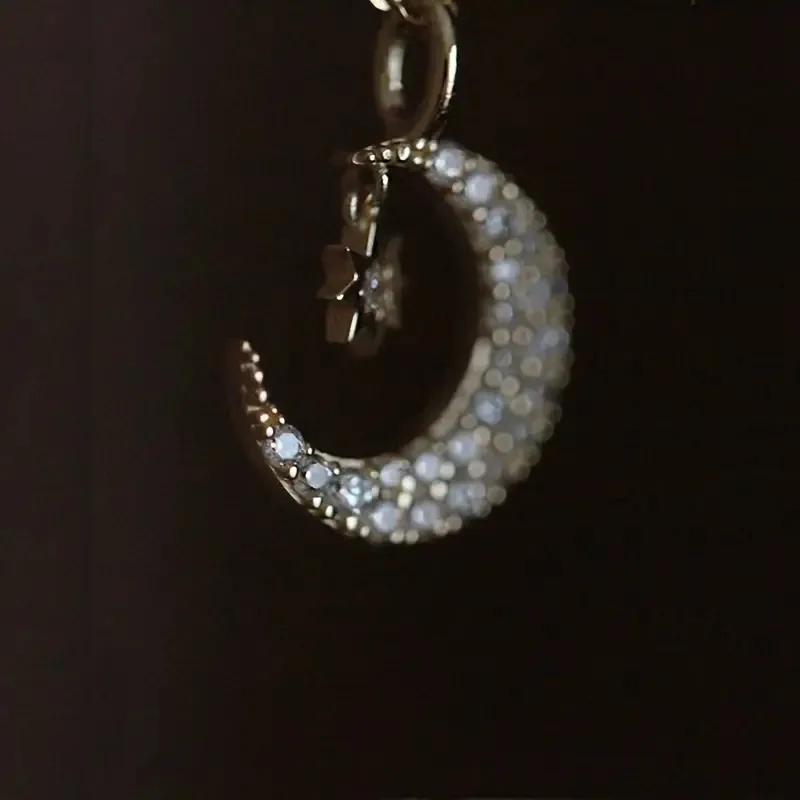 2025 New European and American Dream Necklace Shining Exquisite Moon and Star Accessories for Ladies' Daily Skirts Accessories
