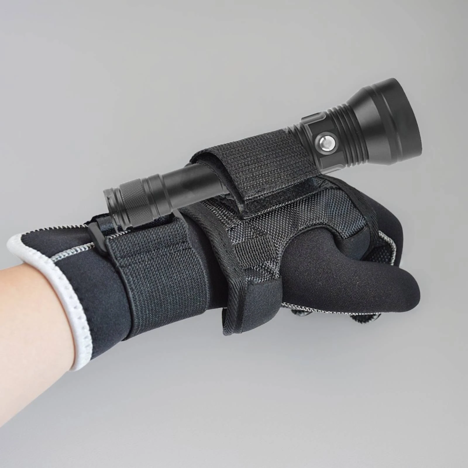 Wrist Flashlight Holder Soft Neoprene Dive Torch Strap Hook-and-Loop Fastener Torch Mount Quick Dry Diving Flashlight Glove Left