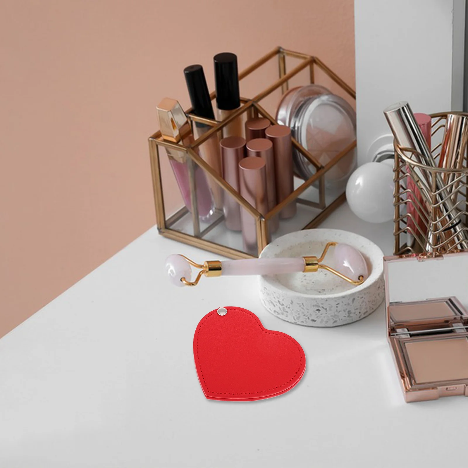 Mini Heart Compact Makeup Mirror PU Cover Portable Portable Pocket Mirror for Travel Camping Daily Use