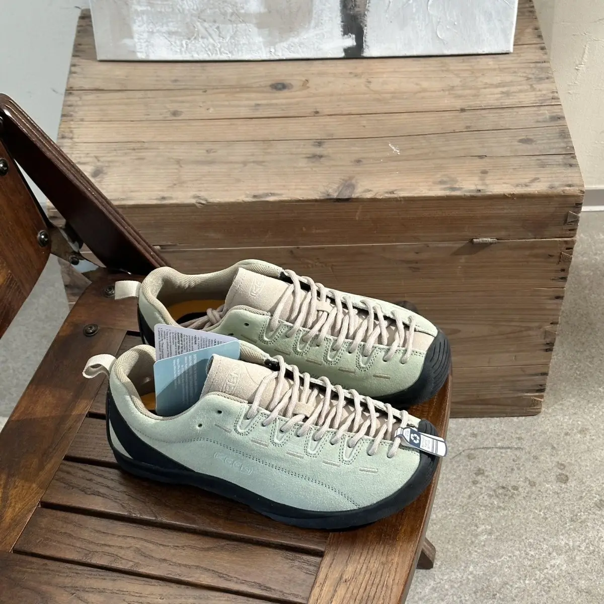 High-quality sports shoes men's summer breathable fashion lightweight running tennis shoes women's comfortable casual shoes