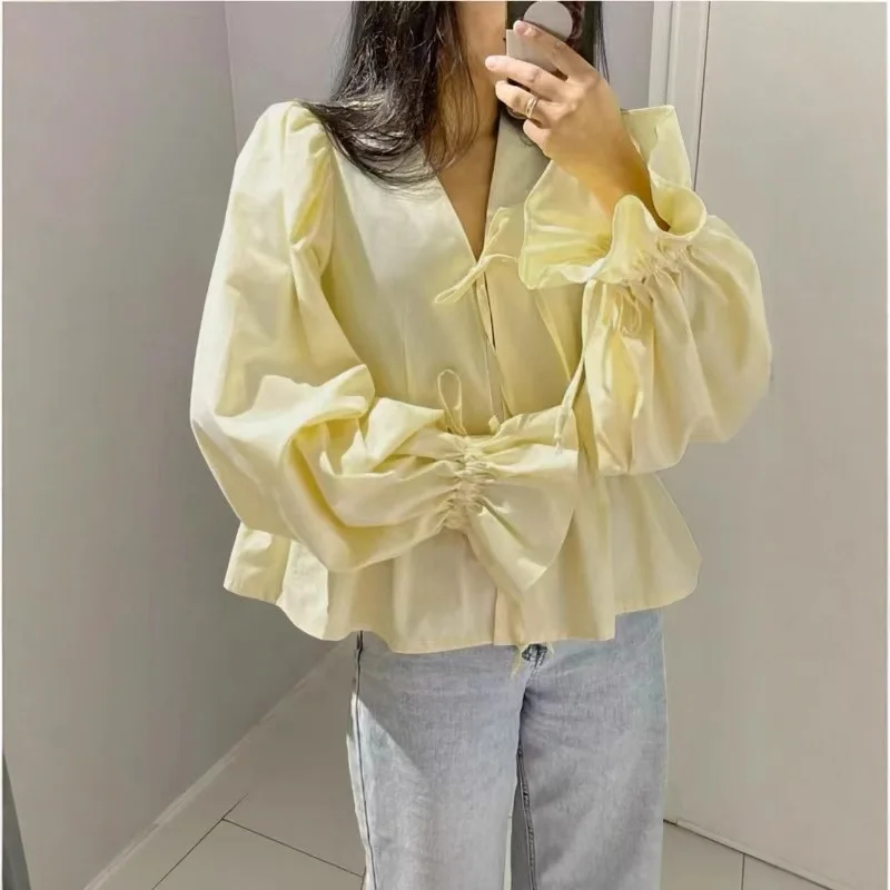 2025 New Autumn and Winter Women's Tops Fashionable Casual V-neck Pleated Lace-up Top Puff Sleeve Shirt