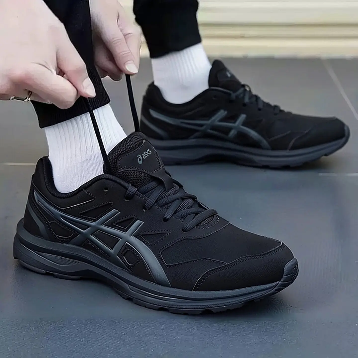 Zapatillas de Running Asics para Hombre 2026, Totalmente Negras, con Plantilla EVA Extraíble, Resistentes al Viento, de Cuero Sintético, Cómodas para Entrenamiento, 1131A069-001