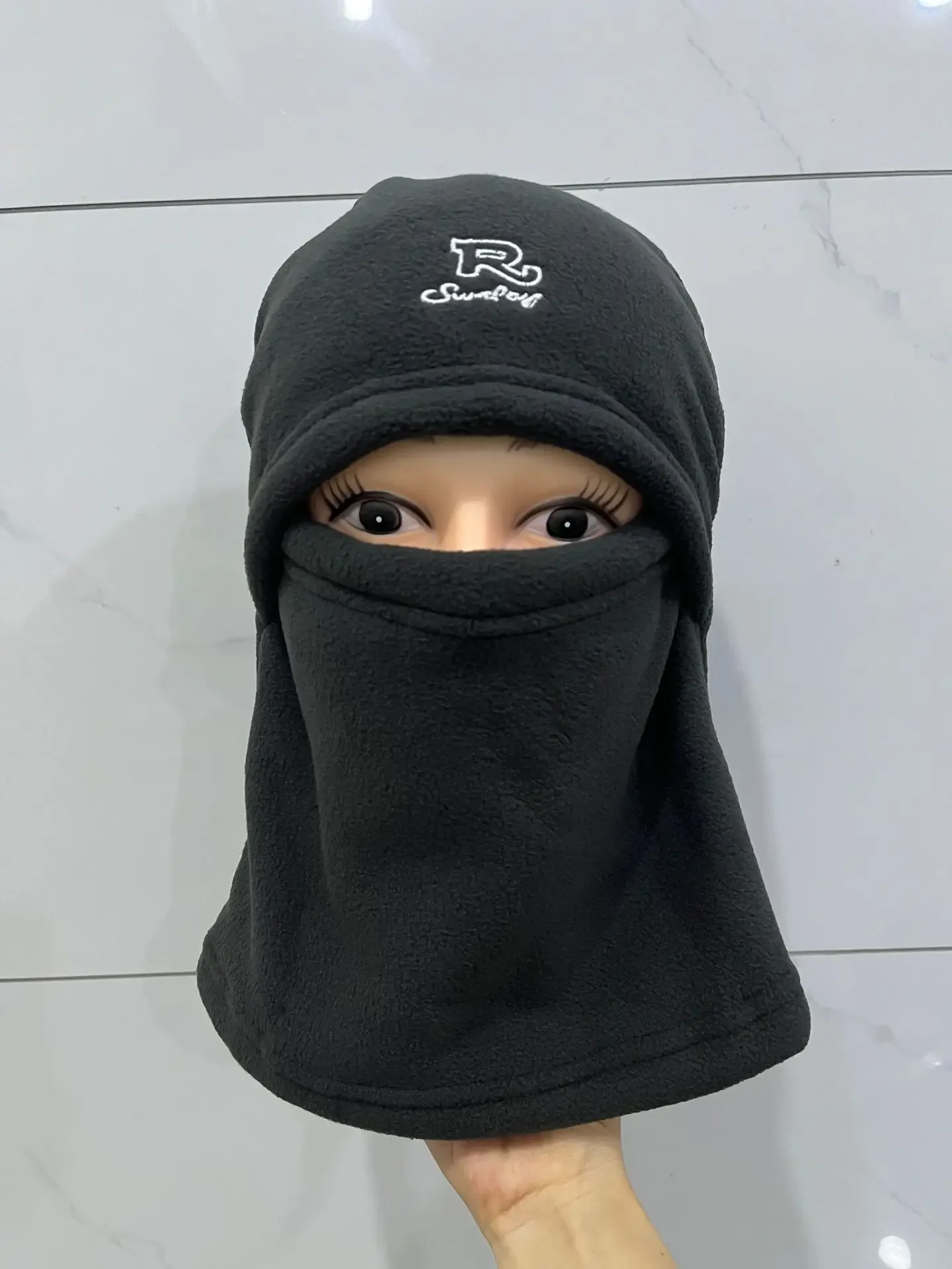 قبعة بالاكلافا كاجوال مقاومة للماء من الصوف القطبي الحراري للطقس البارد وغطاء الوجه لركوب الدراجات والتزلج وقلنسوة لتدفئة الرقبة للنساء والرجال